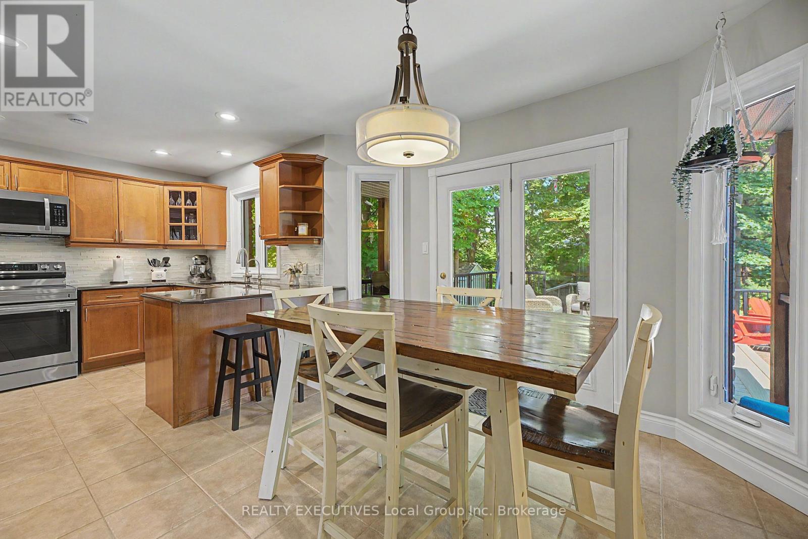 16 VERMONT CRESCENT - Image 7