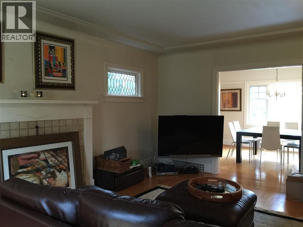 4633 W 4TH AVENUE, Vancouver