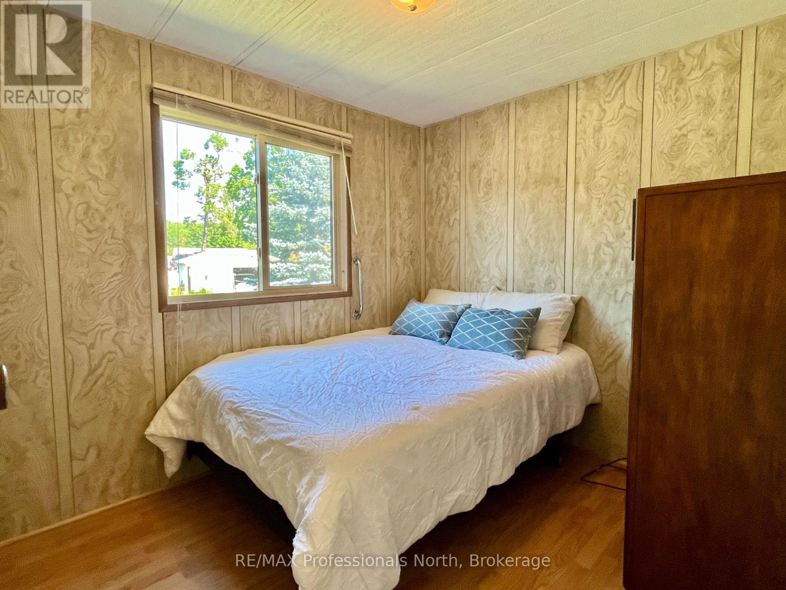 1034 EIGHTH LANE - 34