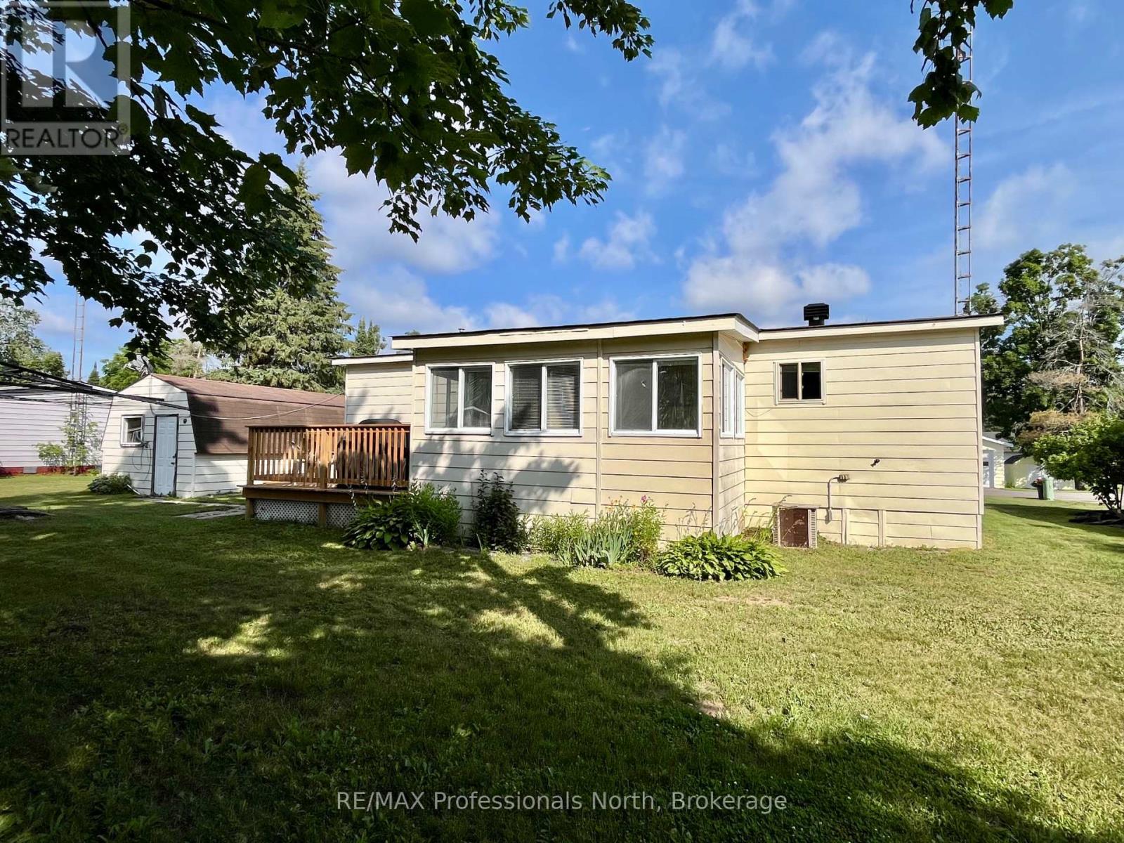 1034 EIGHTH LANE - Image 5