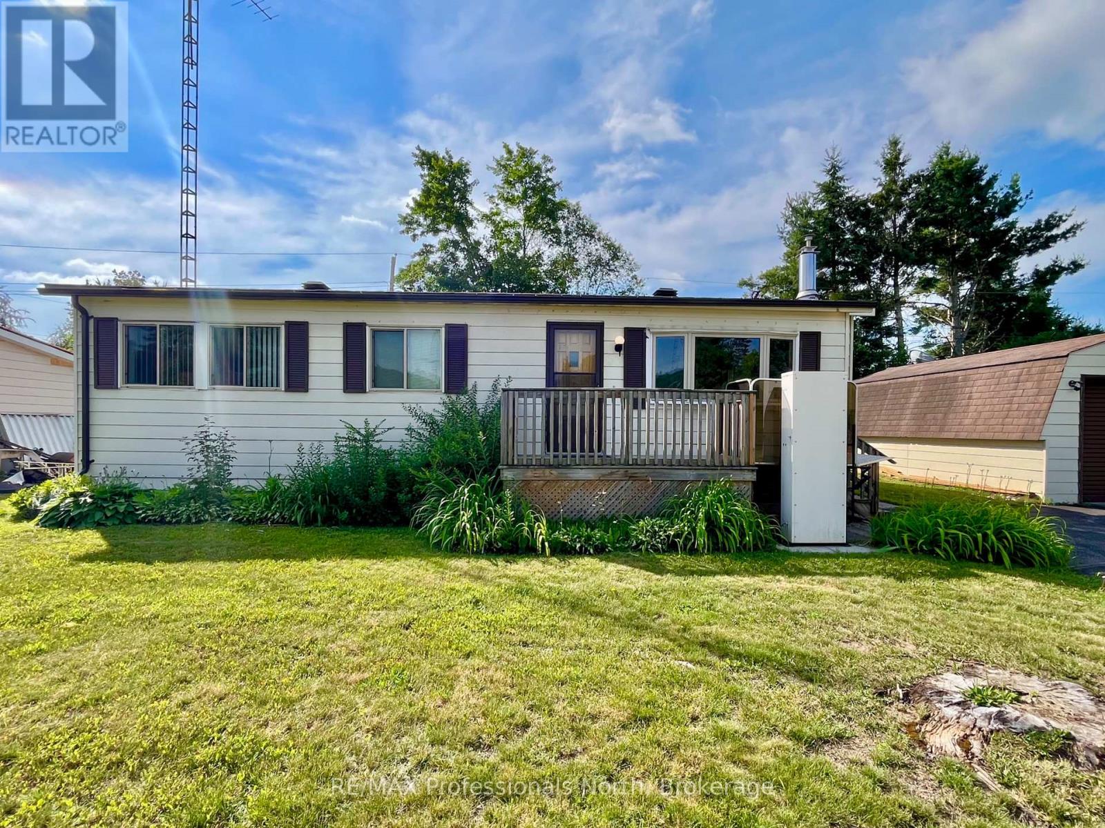 1034 EIGHTH LANE - Image 8