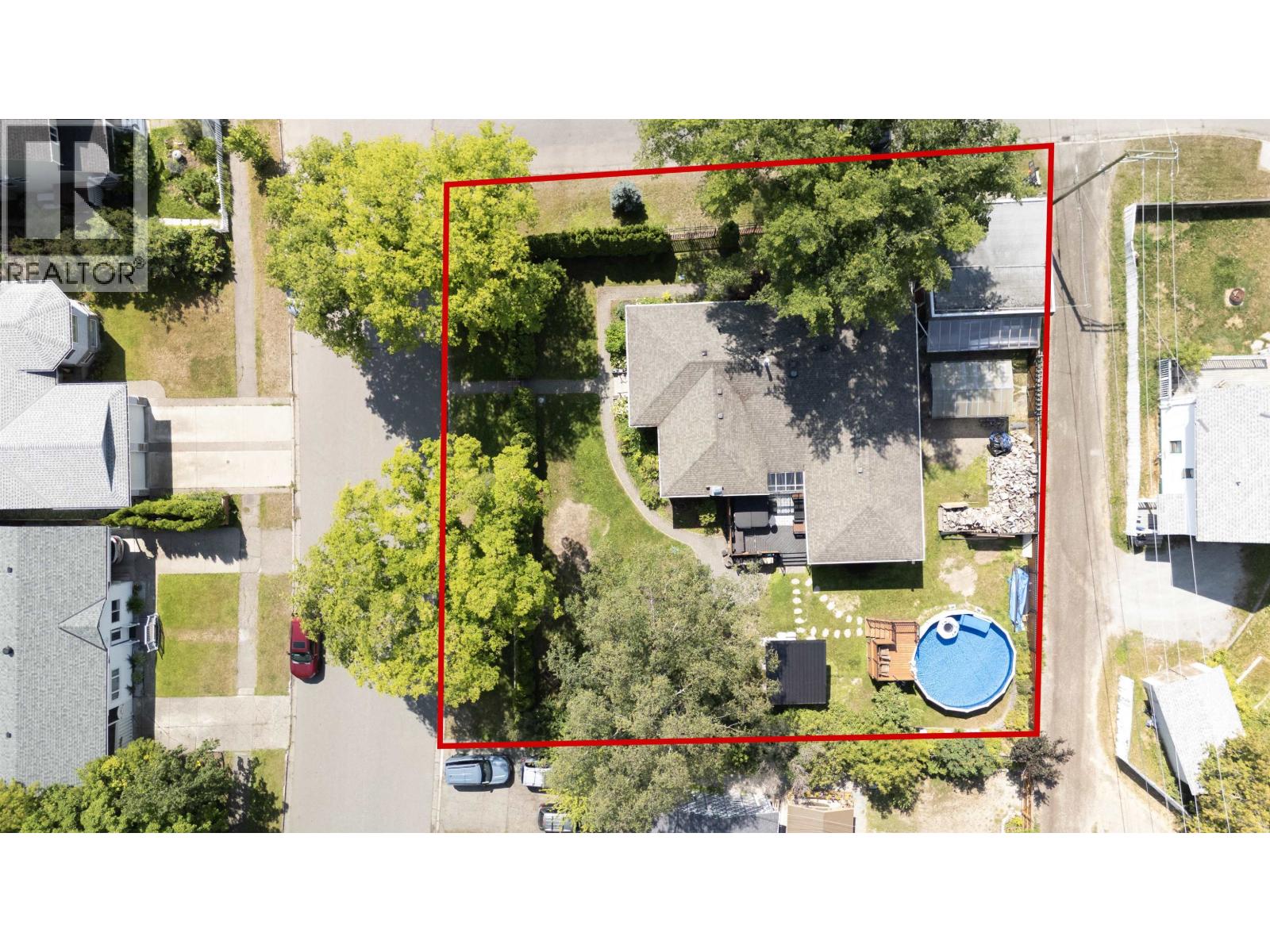 2150 LAURIER CRESCENT - 5