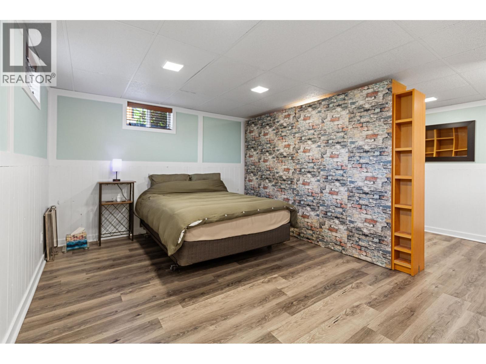 Photo 34 of 38 — 2150 LAURIER CRESCENT · Prince George, BC