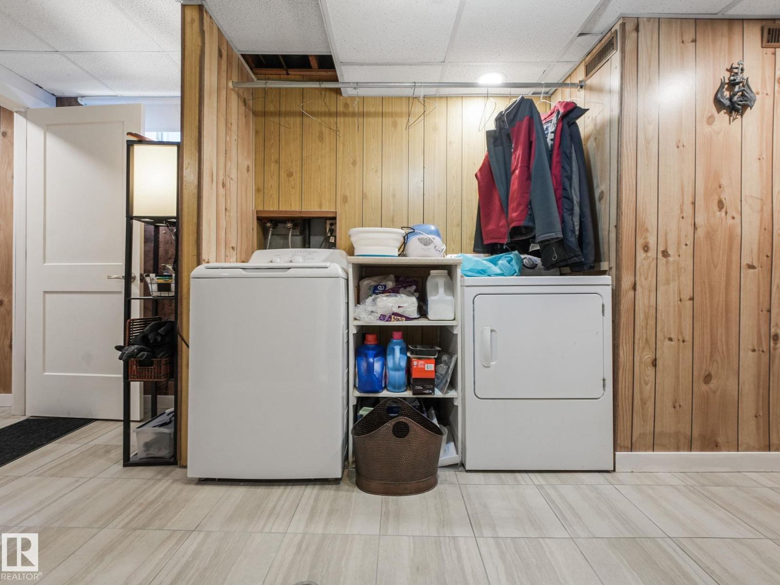 7120 39 AV NW - 68