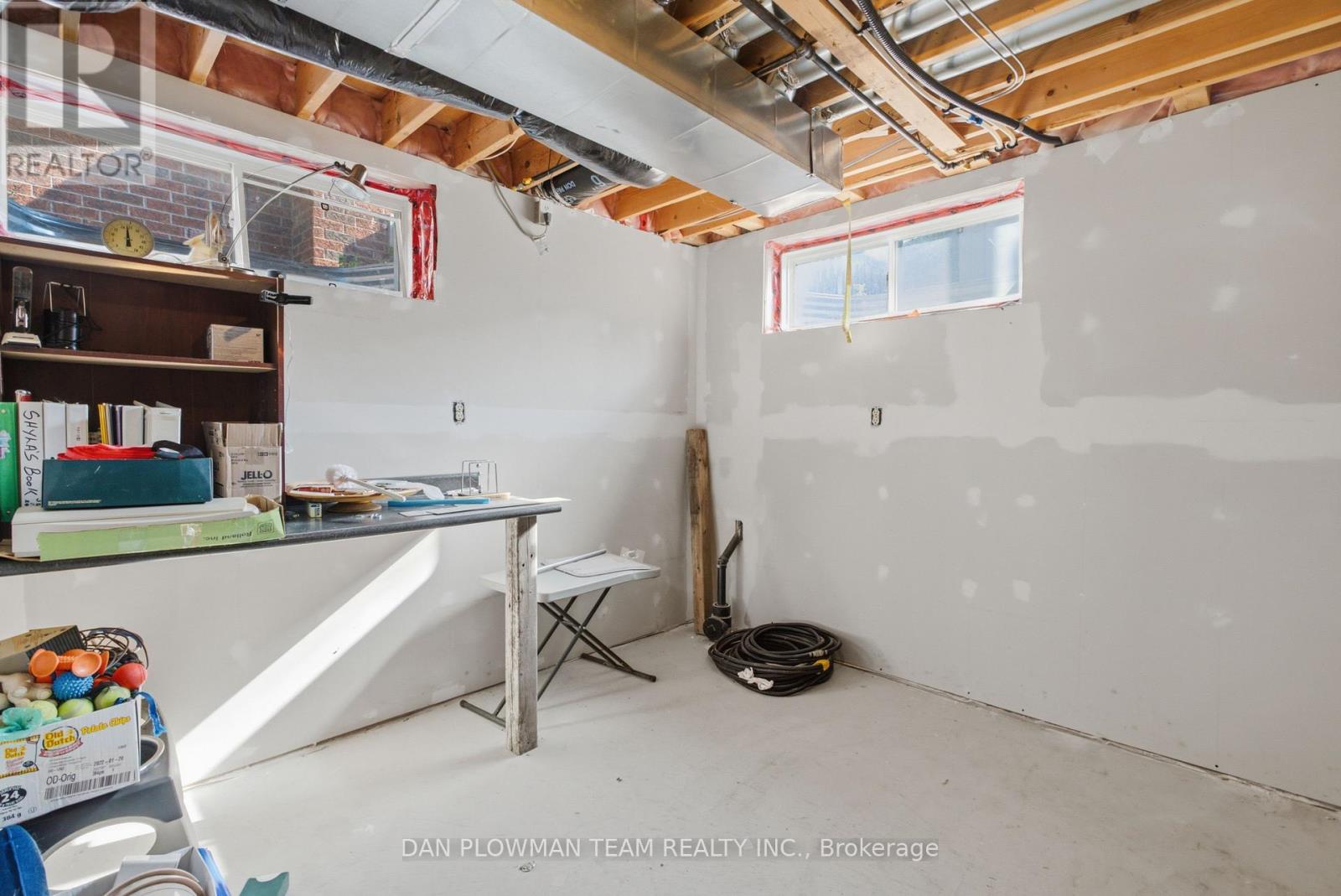 679 OXBOW CRESCENT - Image 30