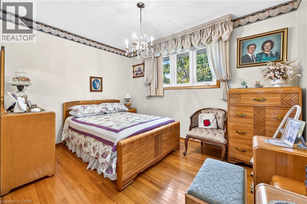 11 FASSETT Avenue - 13