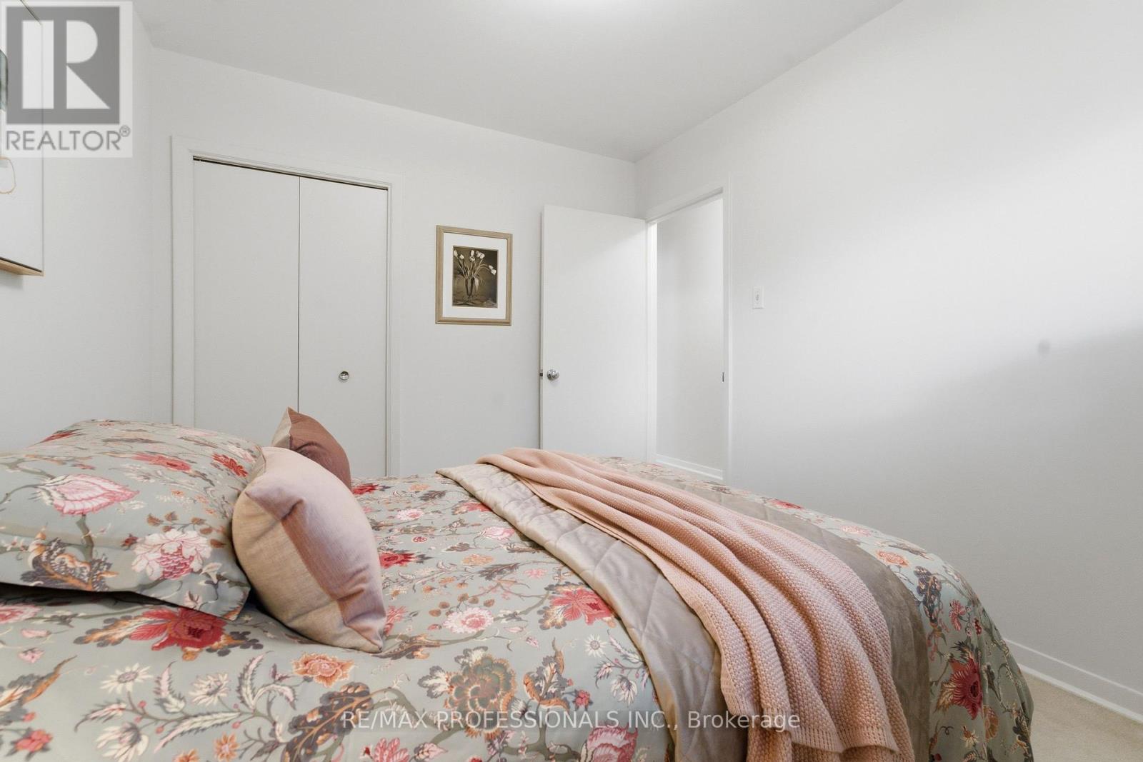 48 WARESIDE ROAD - 28