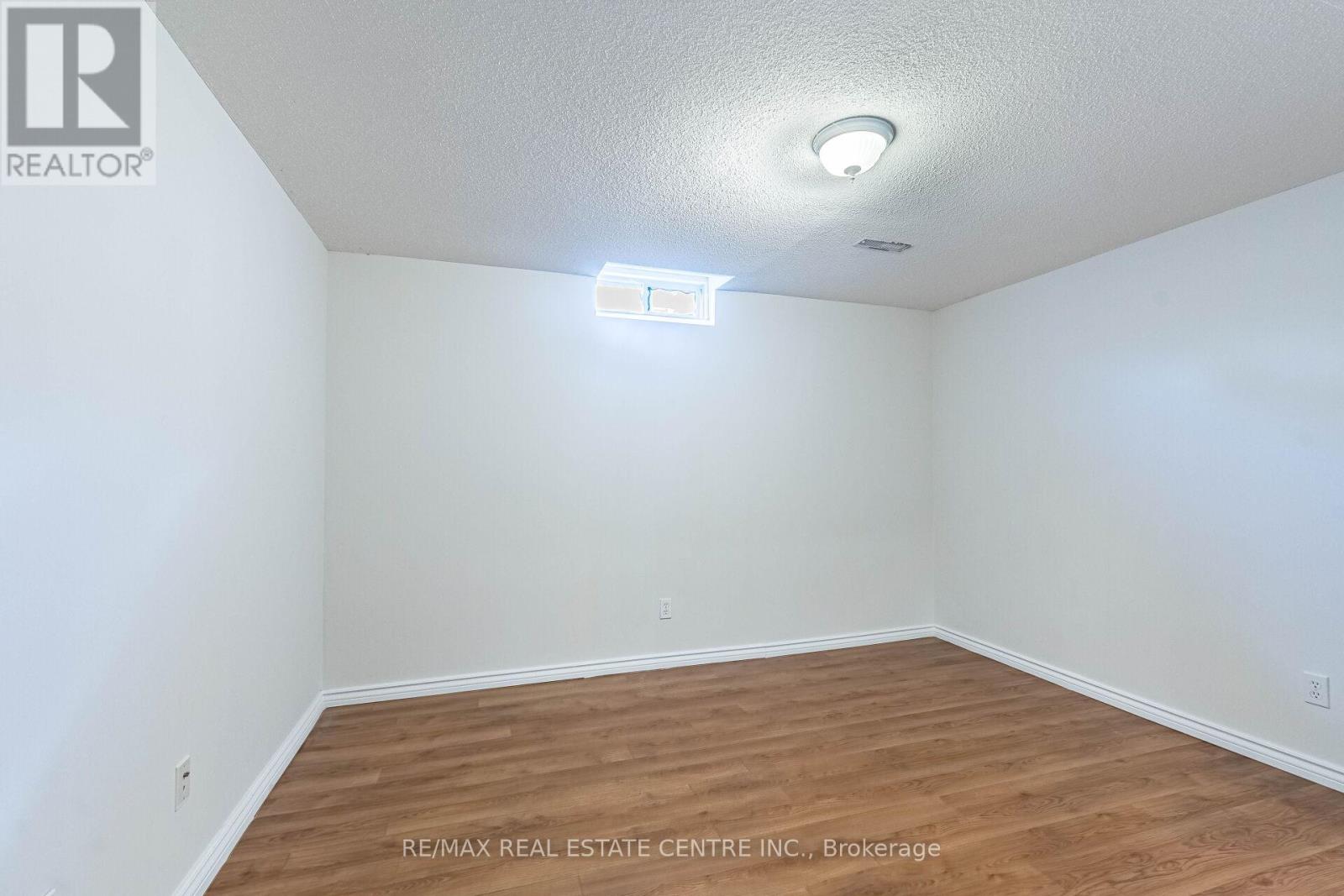 5981 COUPLES STREET - 32