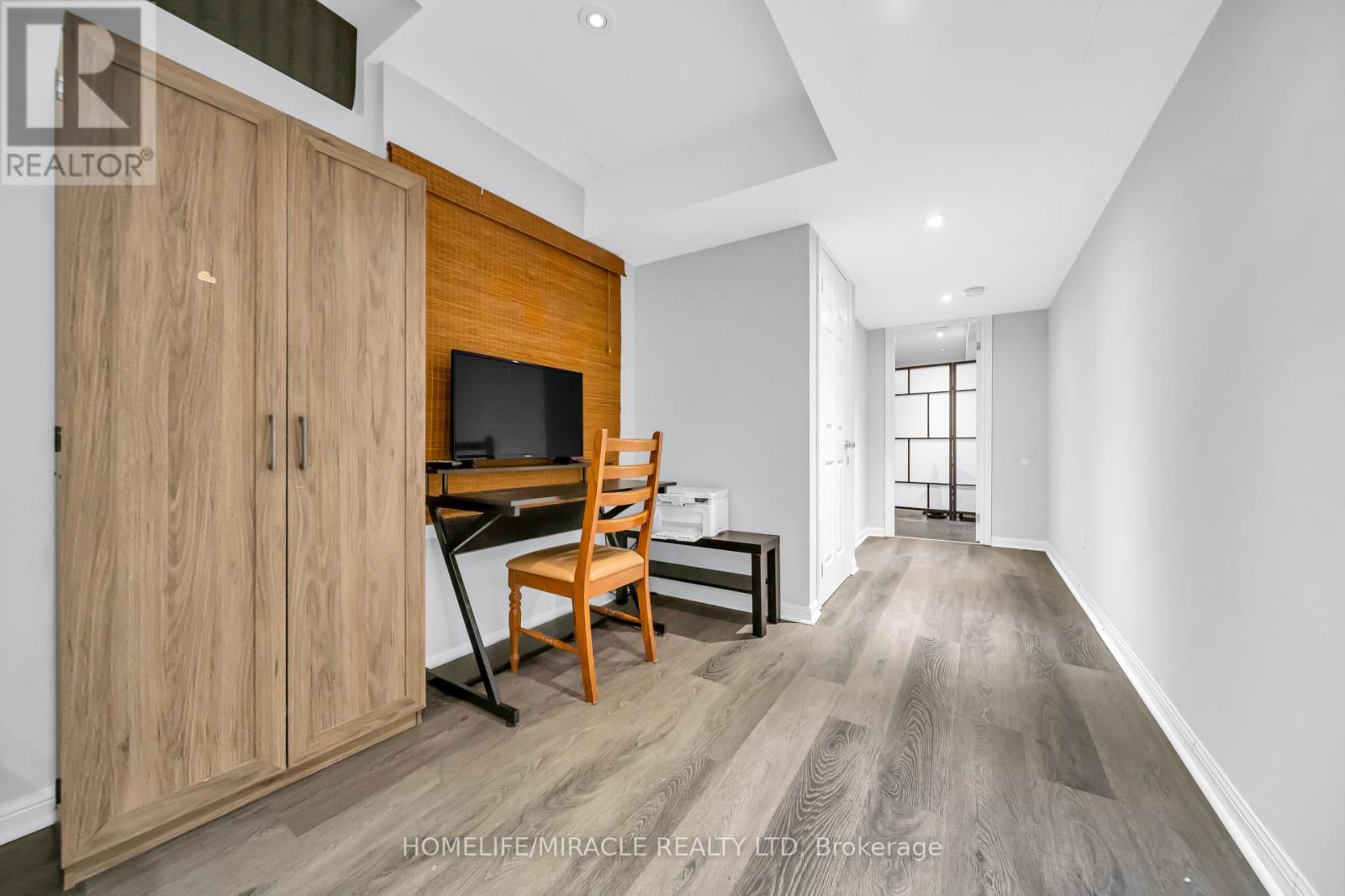 1439 COSTIGAN ROAD - 18