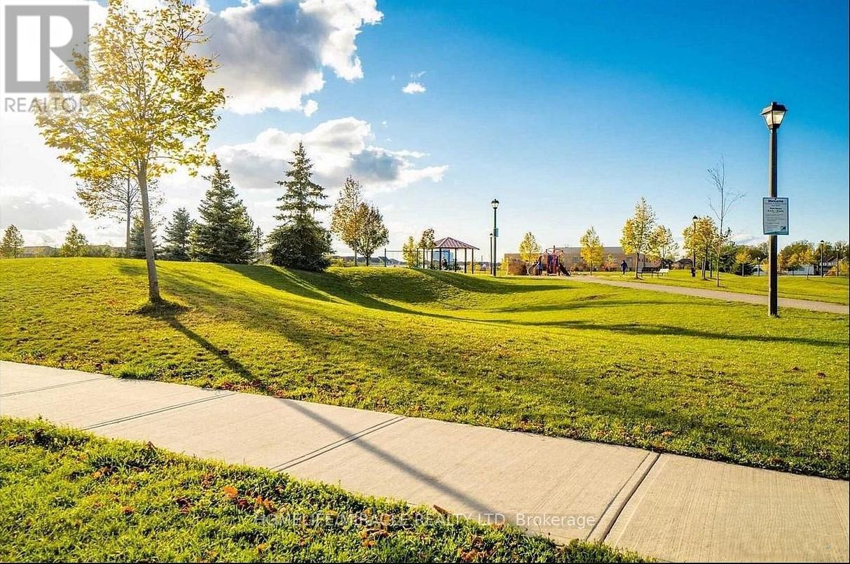 1439 COSTIGAN ROAD - 23