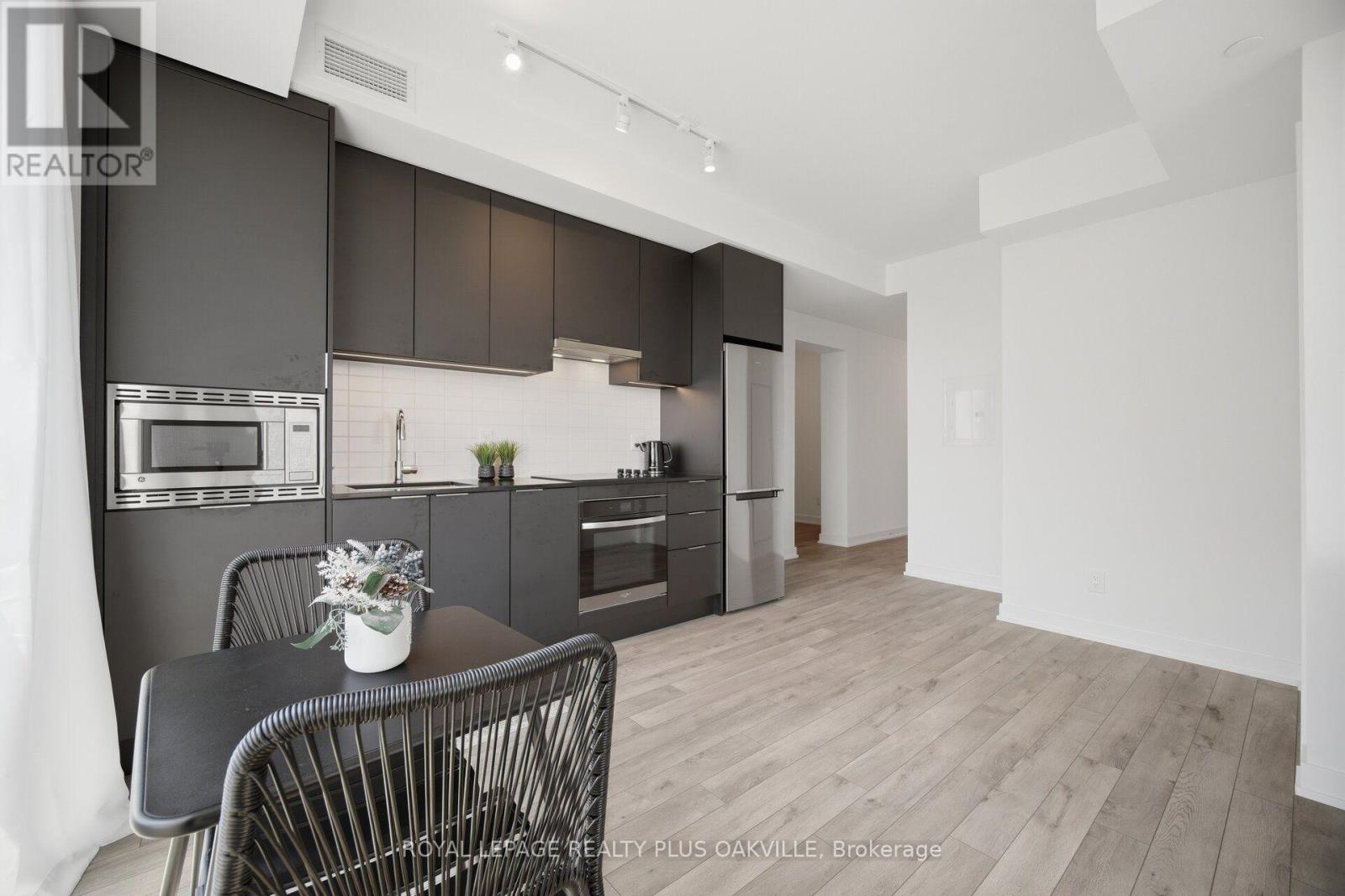 #1509 3079 TRAFALGAR ROAD - 11