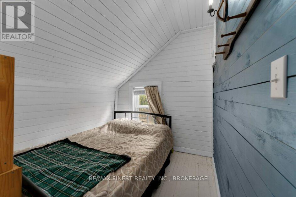 21 FURLONG ROAD - 23