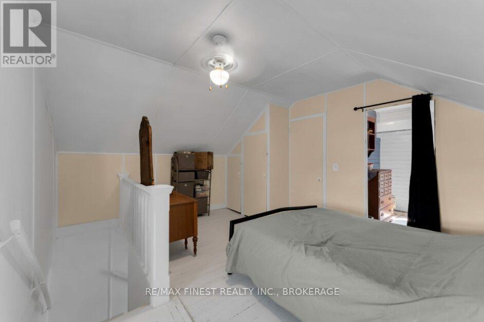 21 FURLONG ROAD - 27