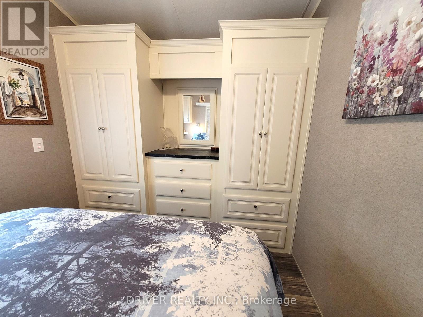 #89 930 LAKESHORE ROAD - 19