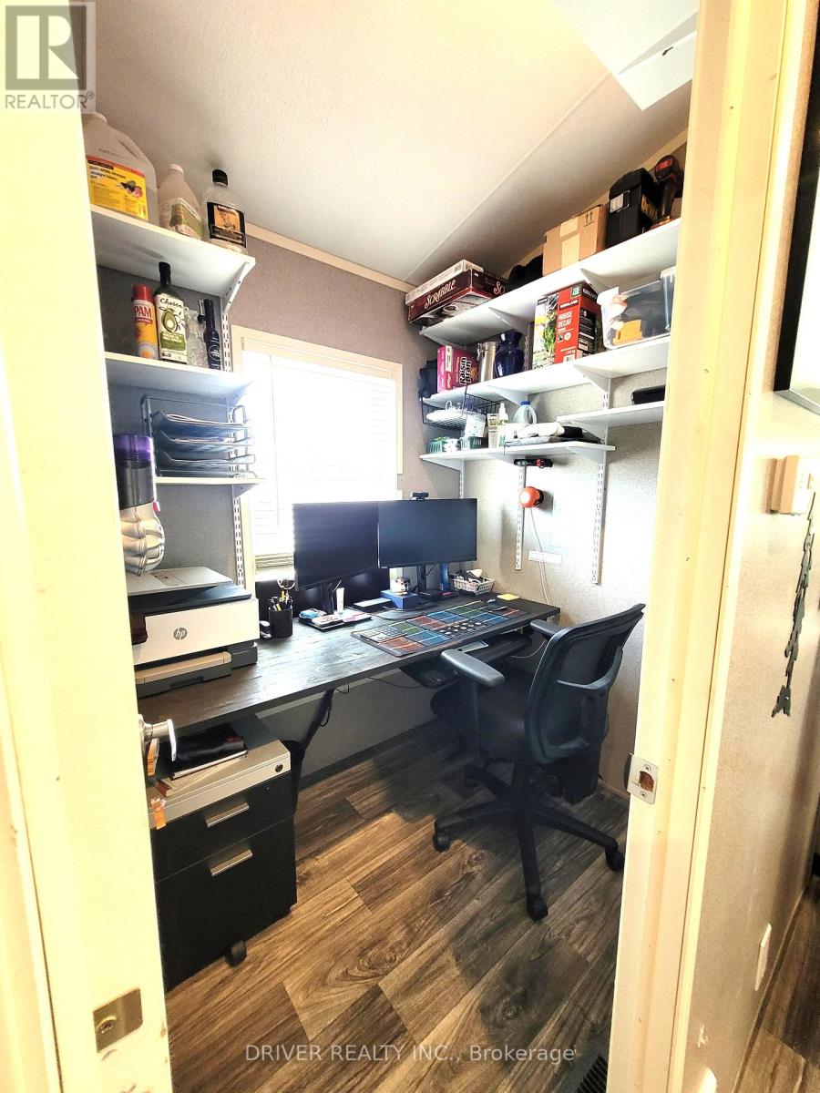 #89 930 LAKESHORE ROAD - 16