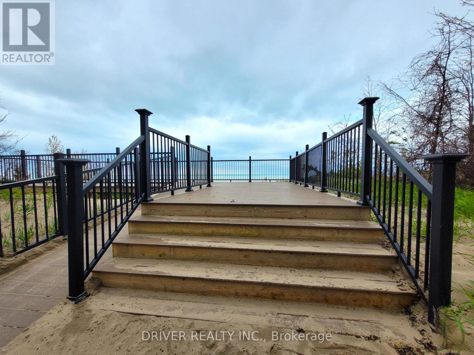 #89 930 LAKESHORE ROAD - 25