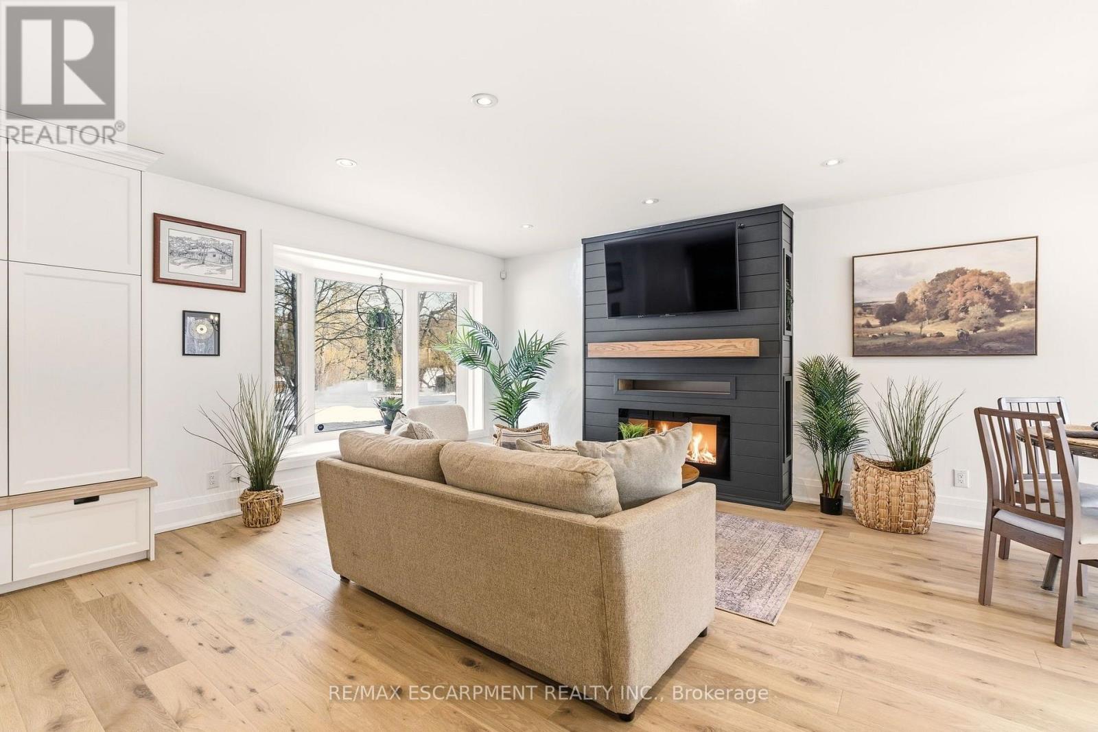 22 ROSEBOUGH STREET - 7