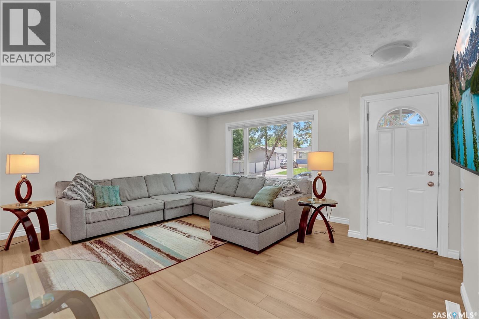 961 GARRY STREET - Image 3