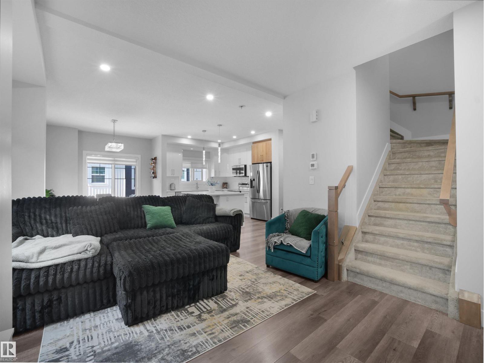 #31 230 EDGEMONT RD NW NW - 24