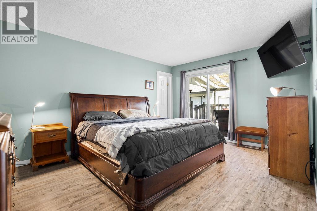 2340 Wilson Avenue - 19