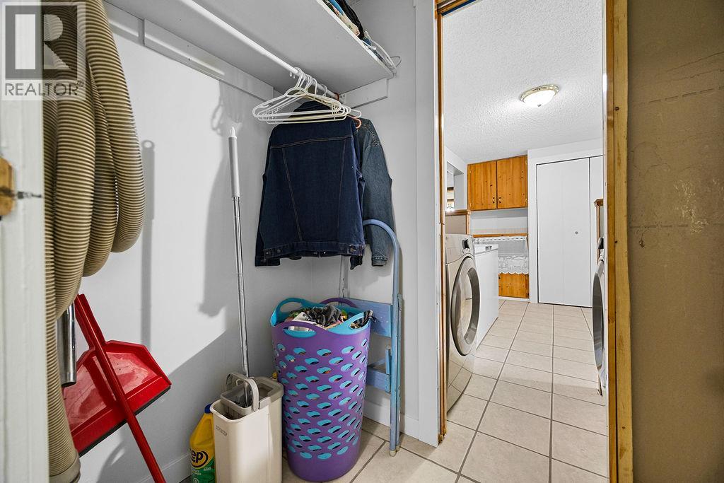 2340 Wilson Avenue - 31