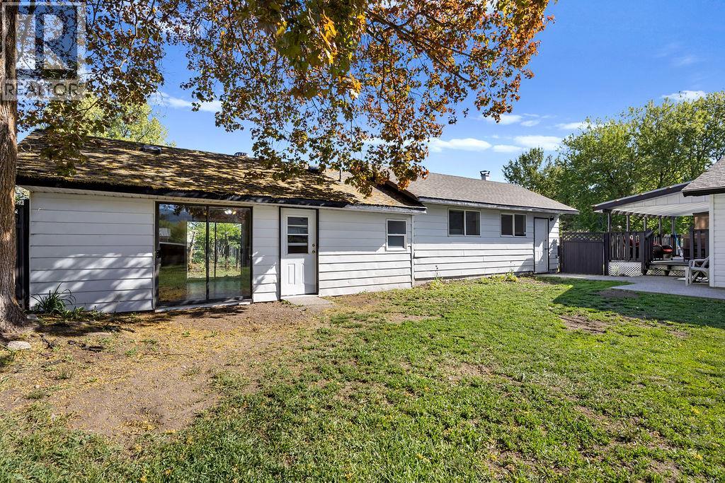 2340 Wilson Avenue - 39