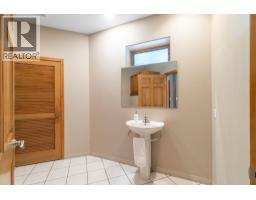 3918 Parri Road, Sorrento, BC V0E2W0 Photo 27