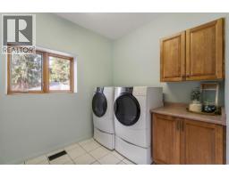 3918 Parri Road, Sorrento, BC V0E2W0 Photo 25