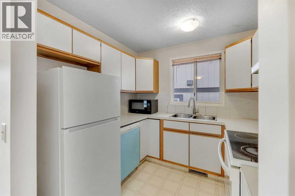 4736 17 Avenue NW - 12