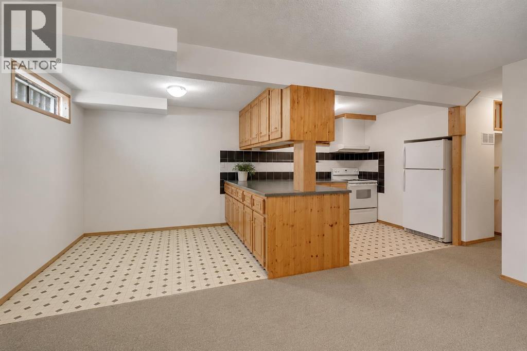 4736 17 Avenue NW - 19