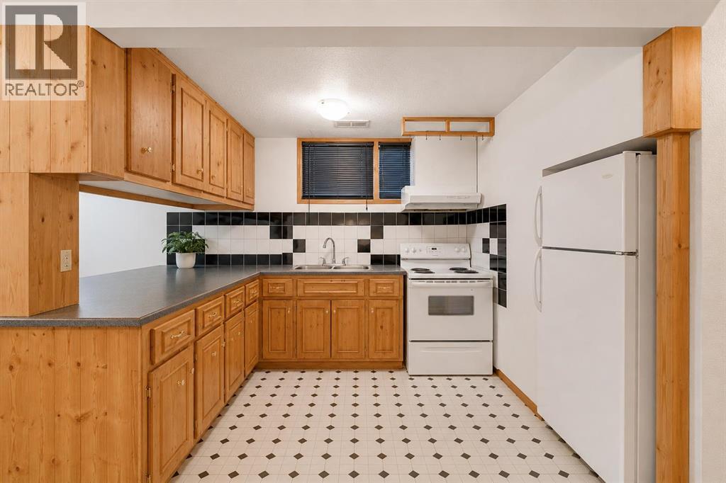 4736 17 Avenue NW - 20