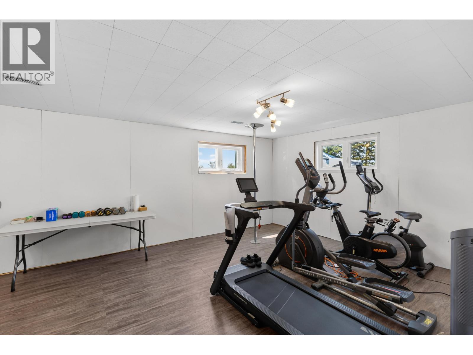 Photo 13 of 32 — 3314 S BLACKBURN ROAD · Prince George, BC