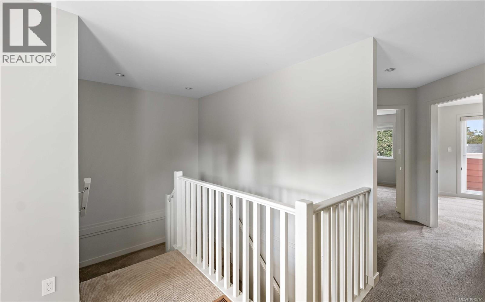 7022 Wallace Dr - 22