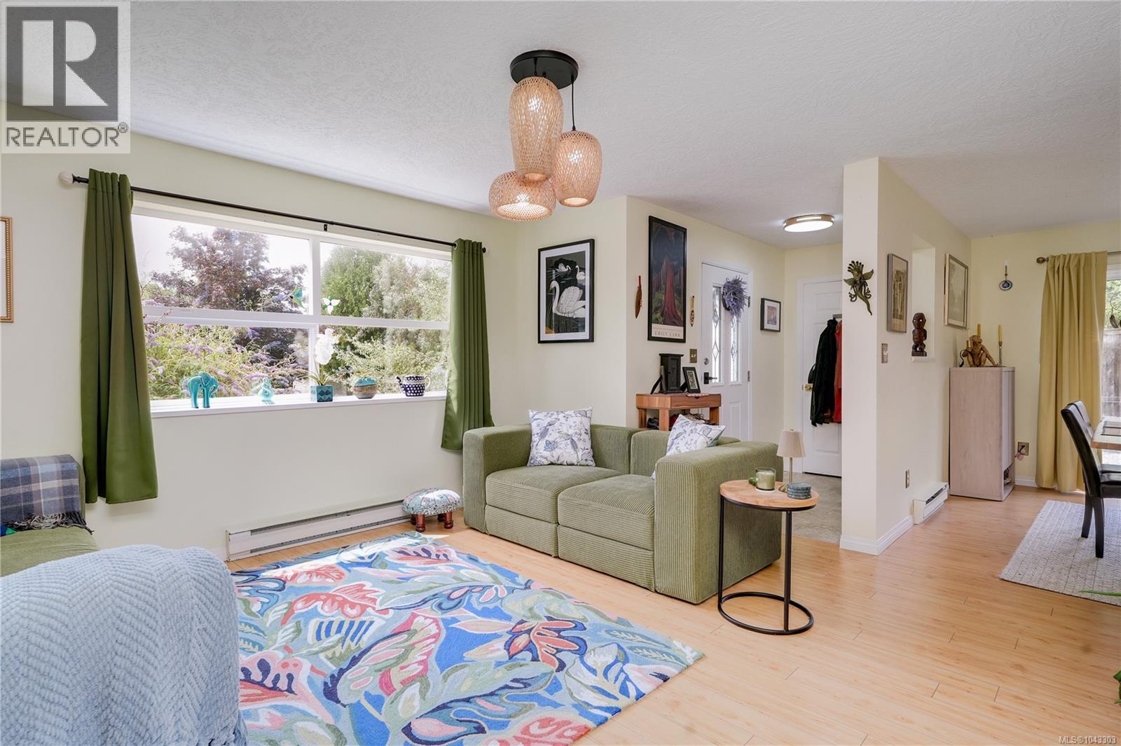 2165 Maple Ave N - 3
