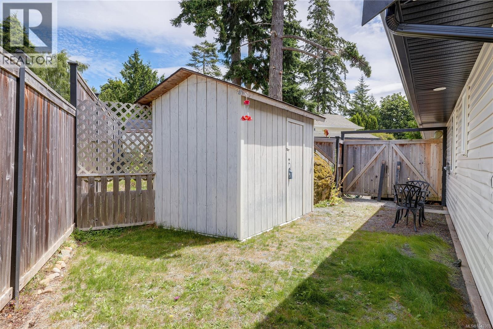 2165 Maple Ave N - 19