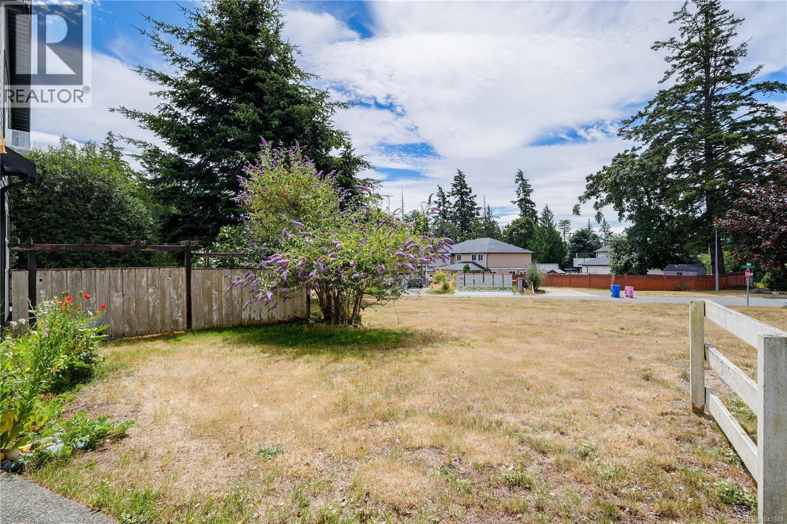2165 Maple Ave N - 22