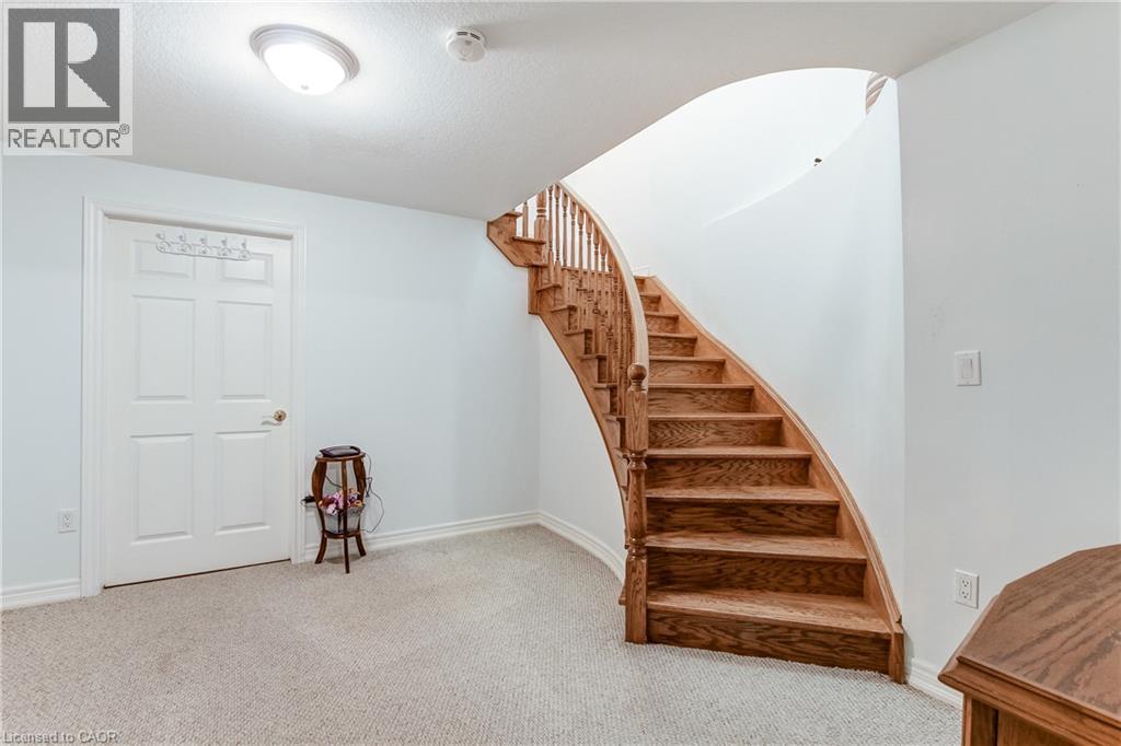 393 HENDERSON Road - 24