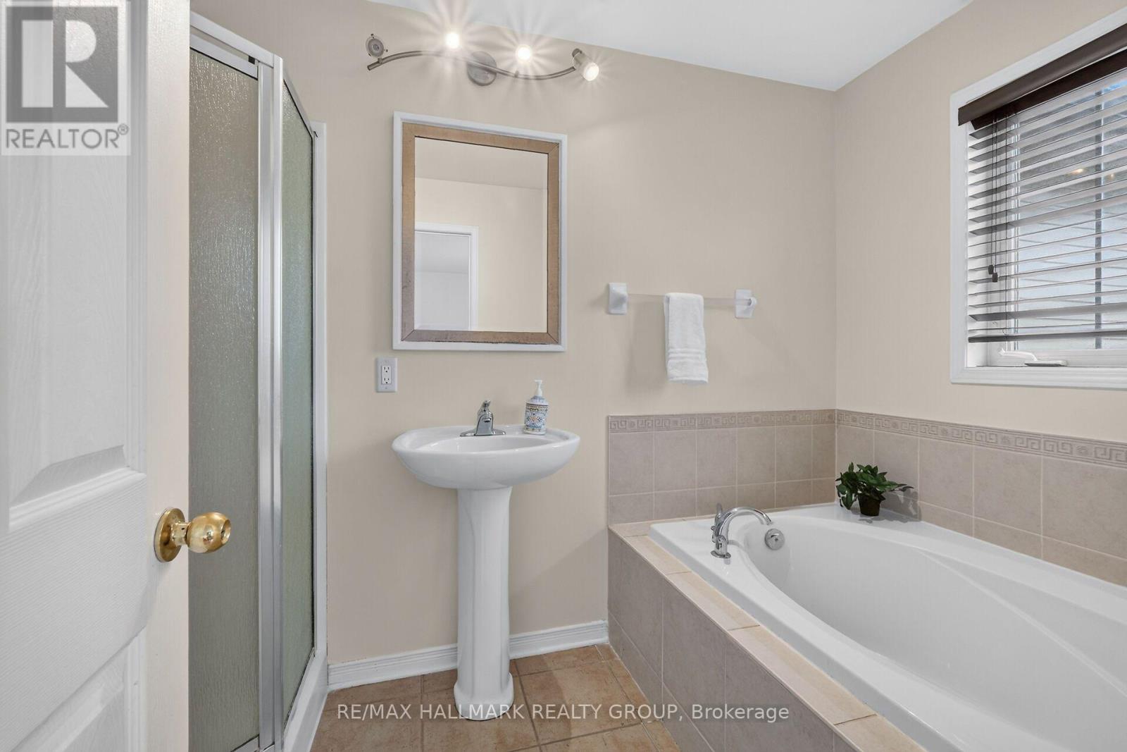 174 CARWOOD CIRCLE - 31