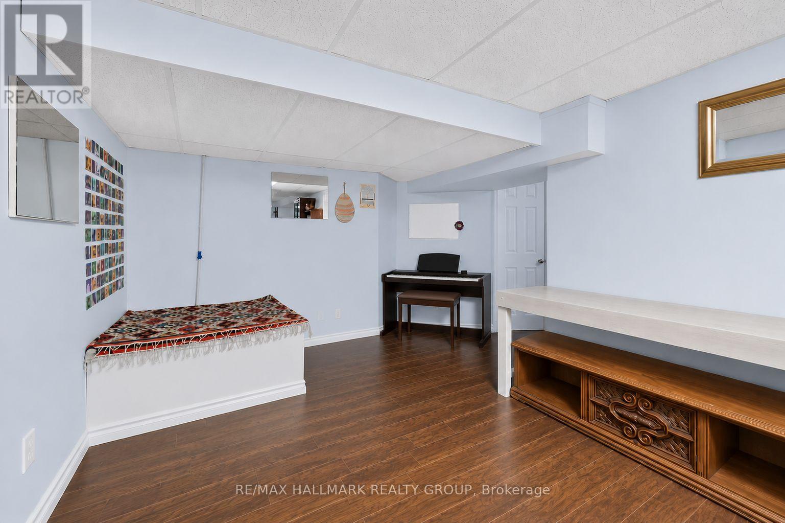 174 CARWOOD CIRCLE - 33