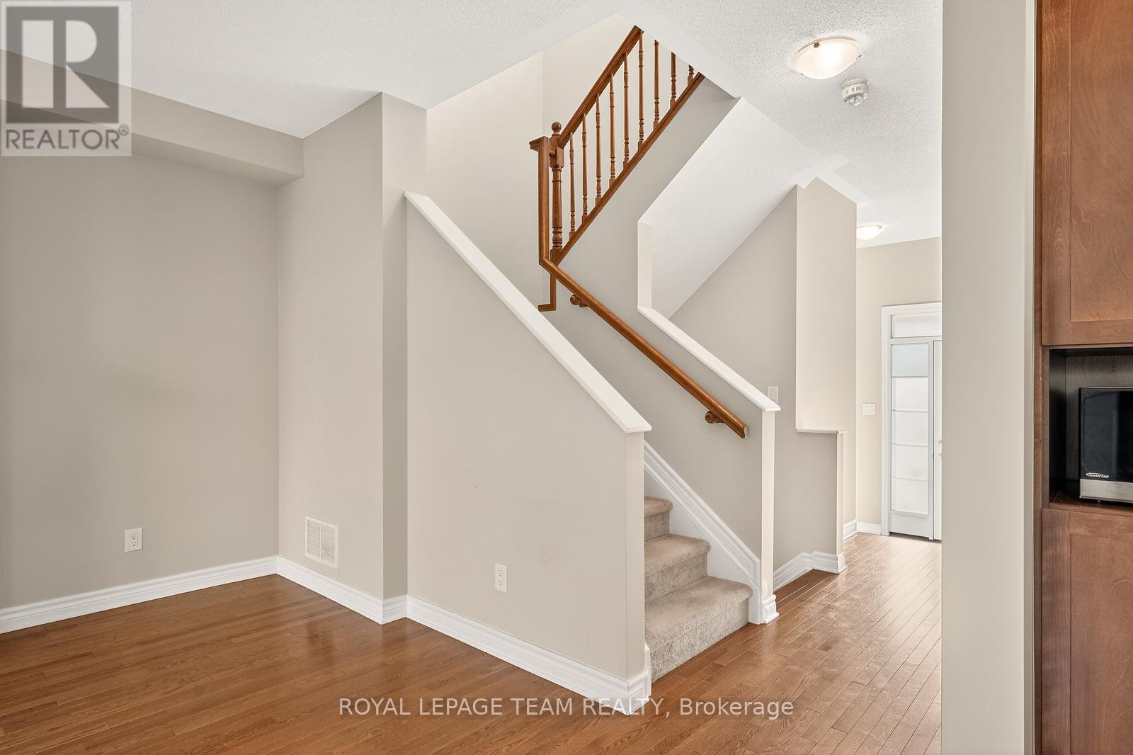 3 Bed, 3 Bath House for Rent in Ottawa – 619 GERANIUM WALK, Ottawa – MLS# X13568884 - Image 19