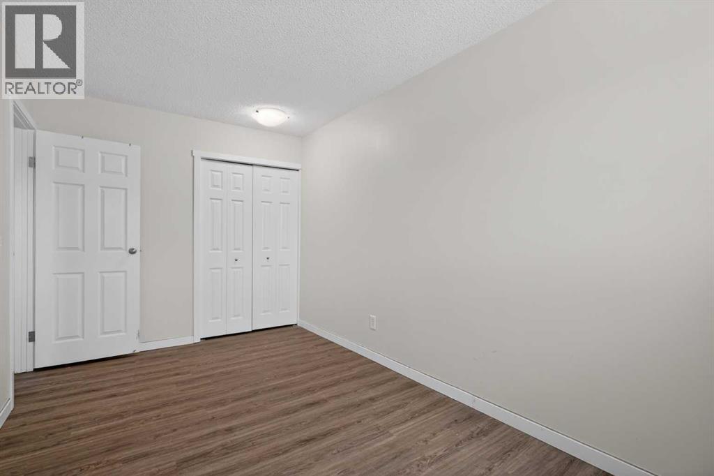 #47 131 Templehill Drive NE - 22