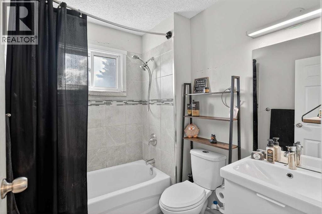 #47 131 Templehill Drive NE - 18