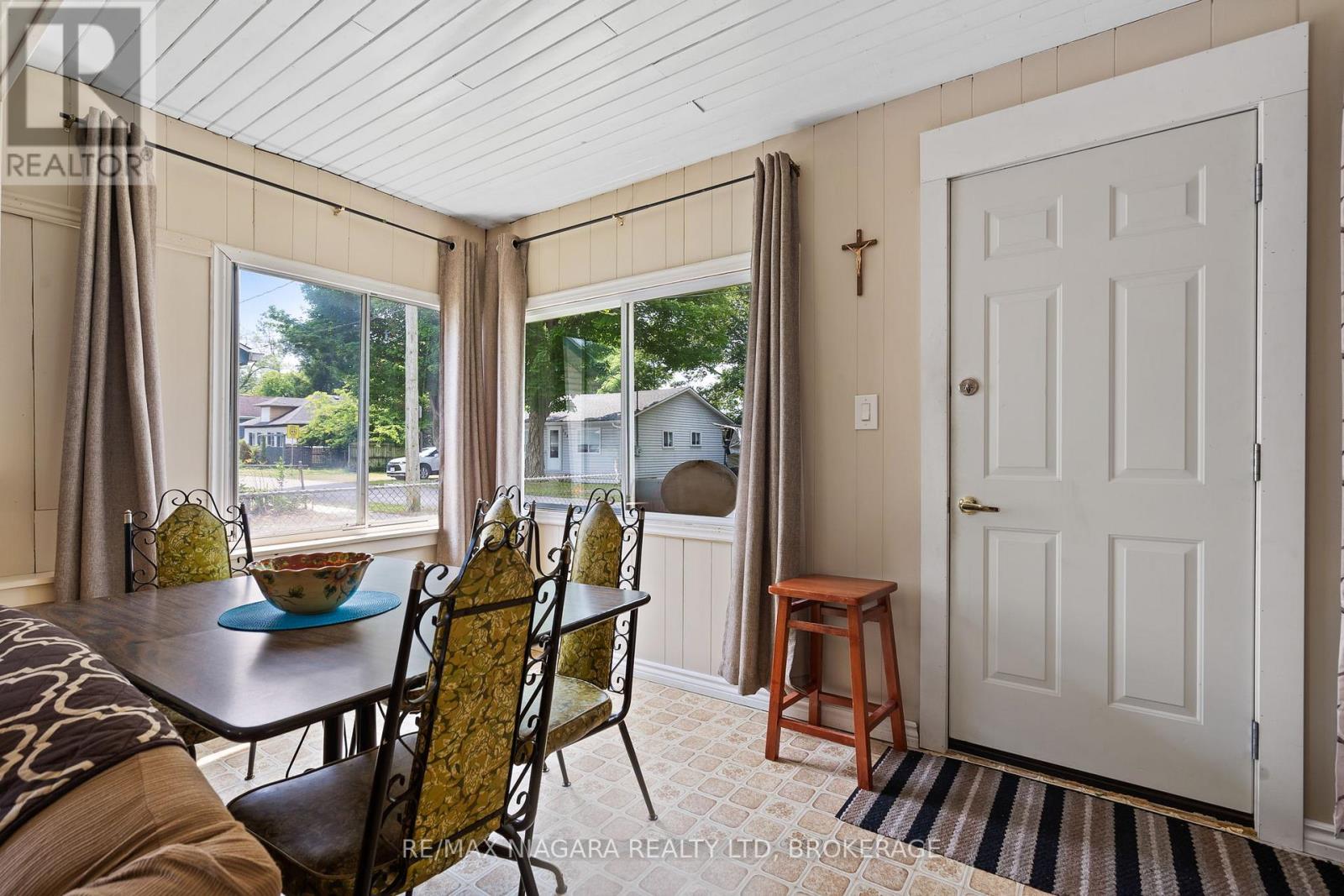 388 ASHWOOD AVENUE - 3
