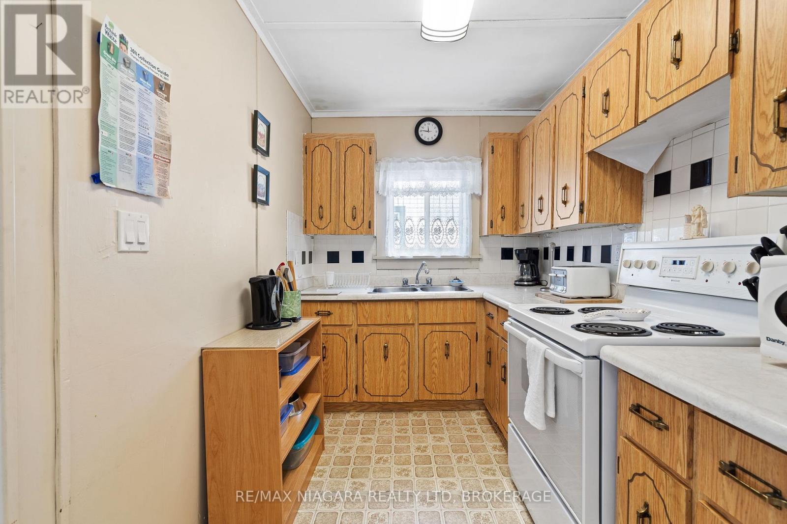 388 ASHWOOD AVENUE - 9
