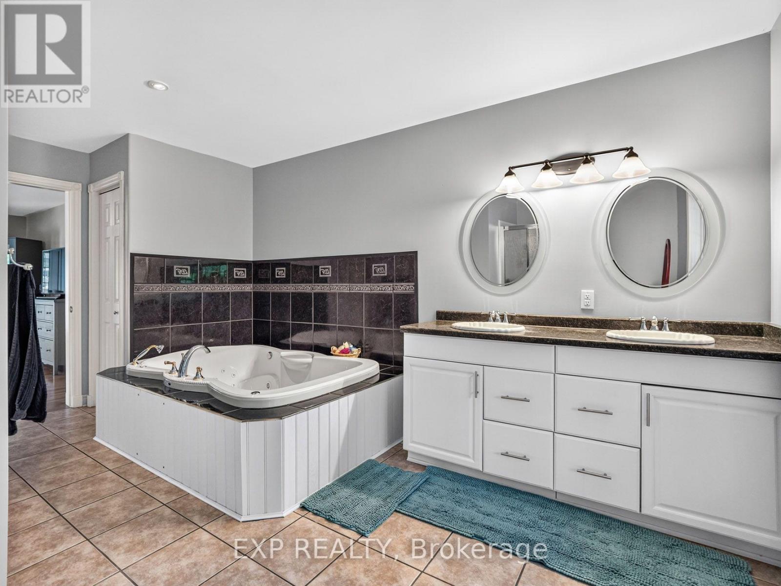 1578 RIDGE ROAD N - 18