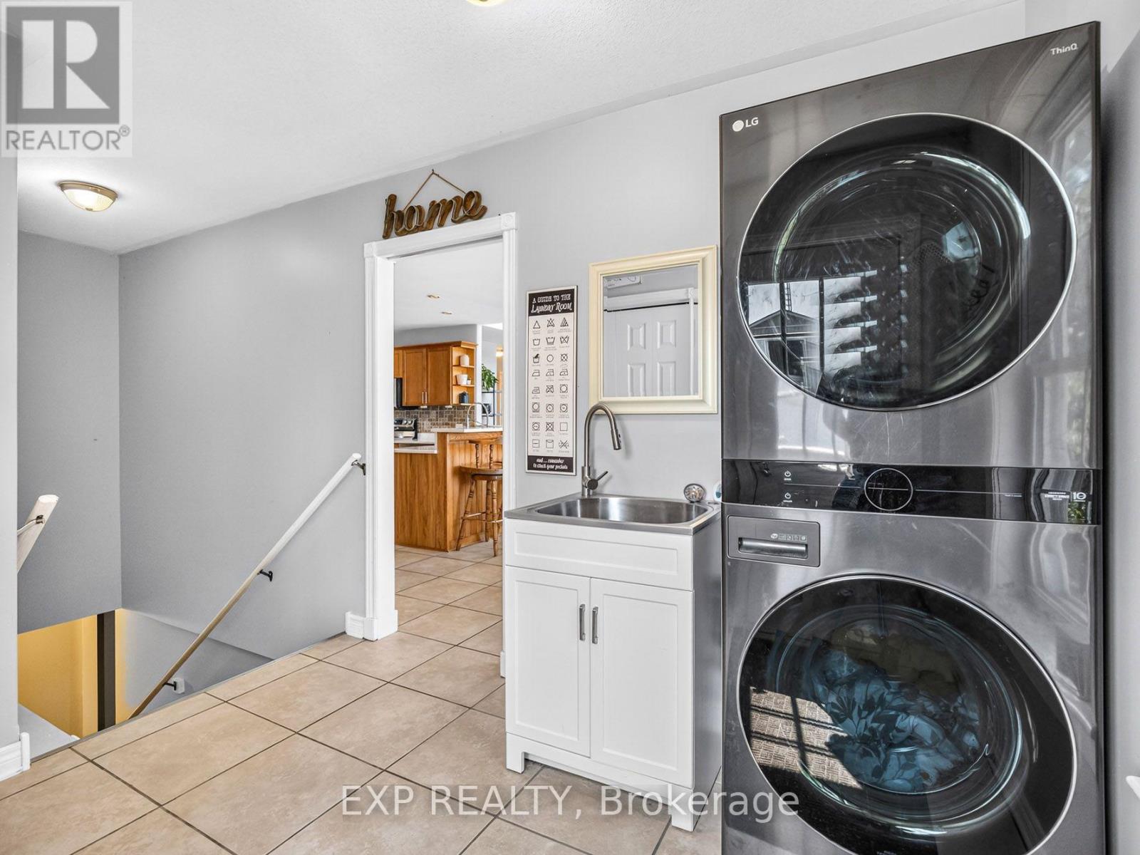 1578 RIDGE ROAD N - 27
