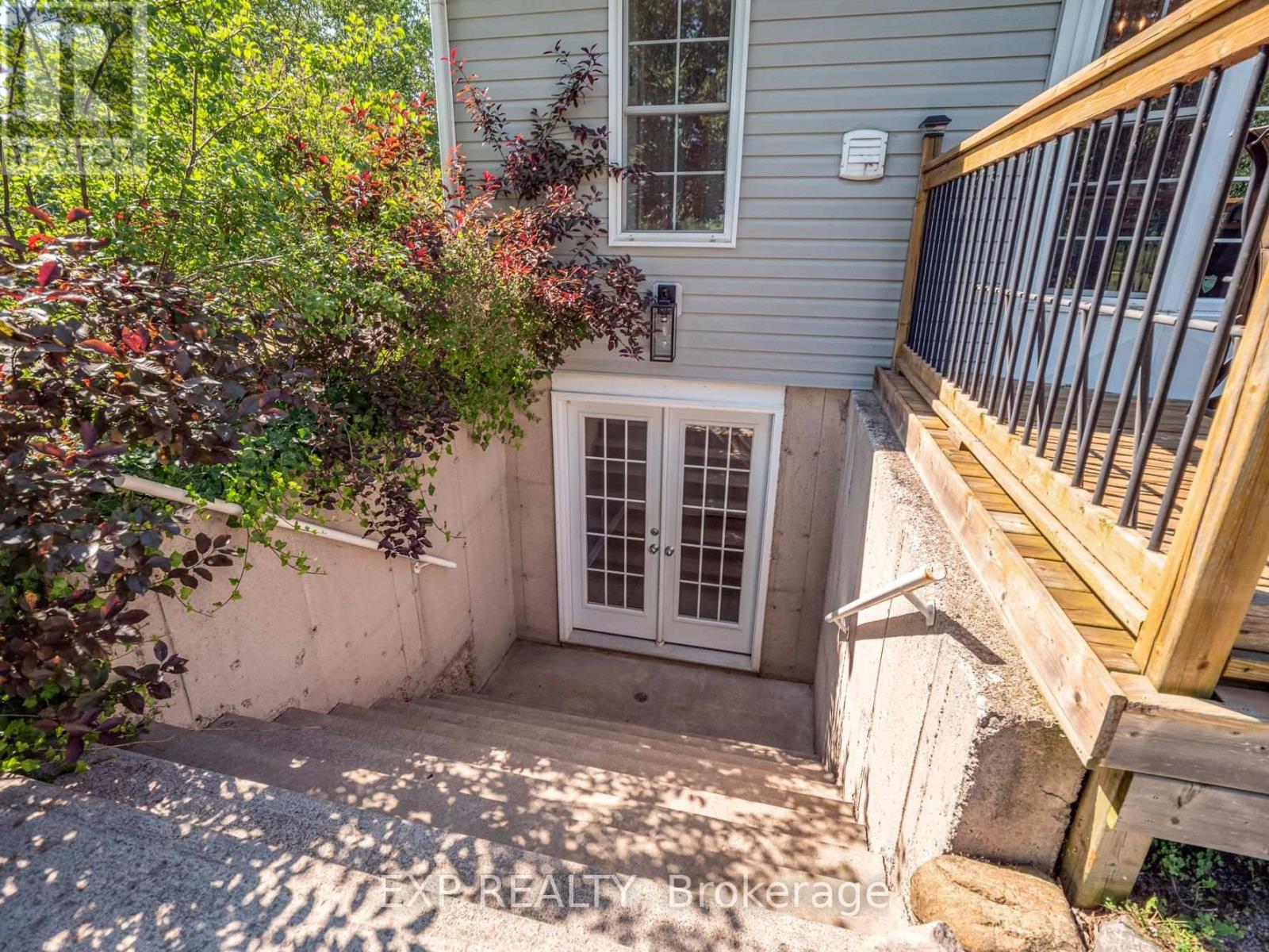 1578 RIDGE ROAD N - 33