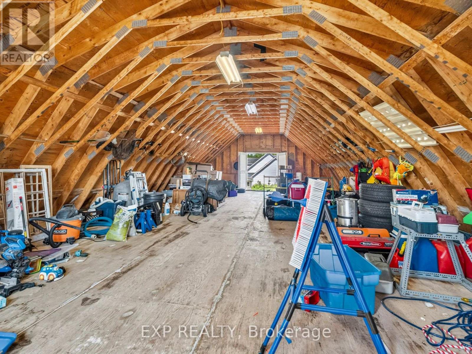 1578 RIDGE ROAD N - 41