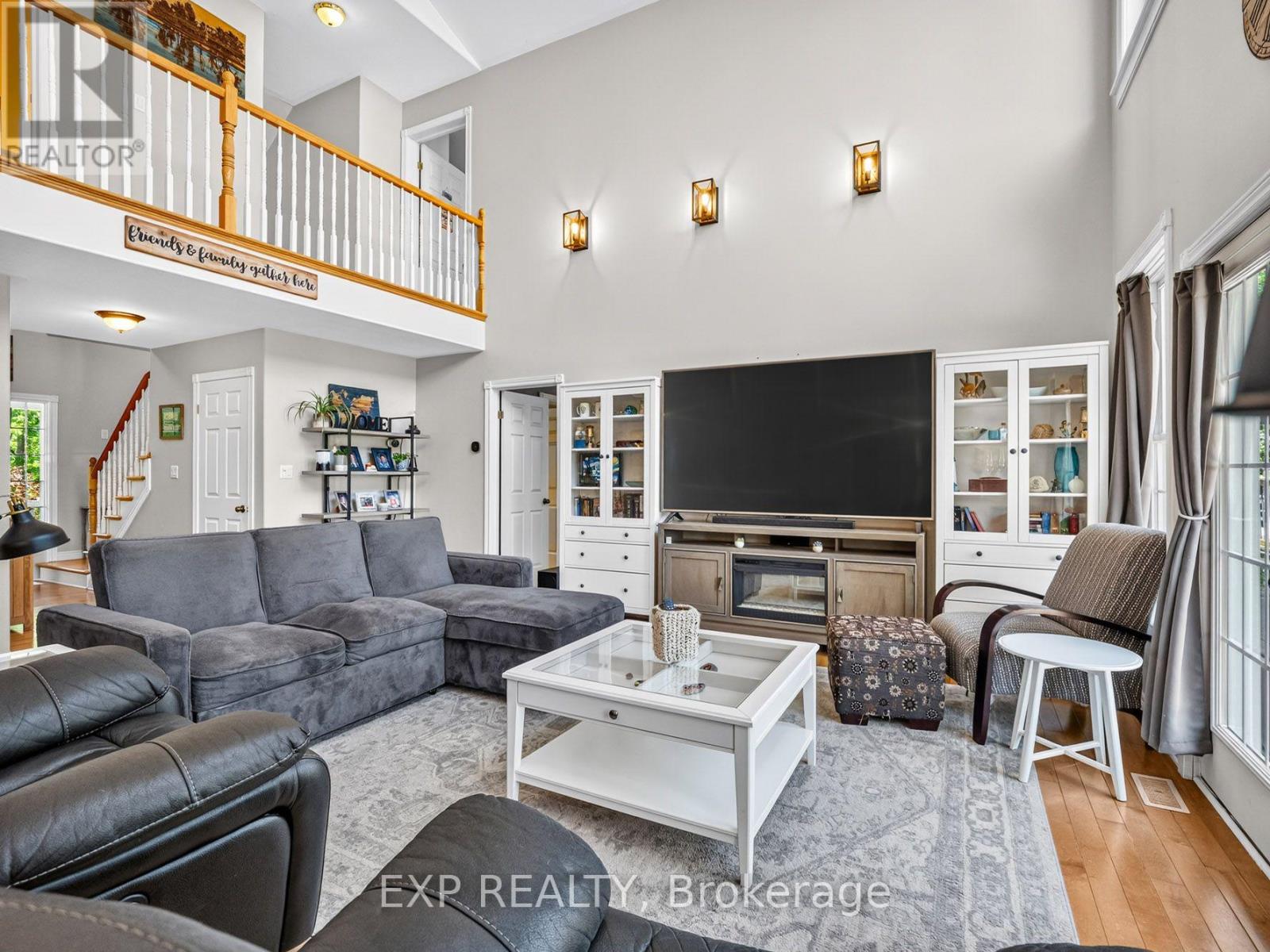 1578 RIDGE ROAD N - 8