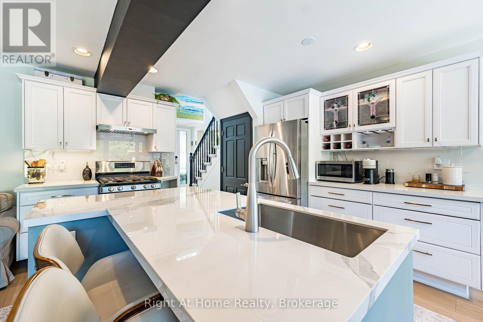 3287 VICTORIA STREET - Image 14